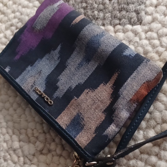 Coach wristlet - Picture 3 of 14